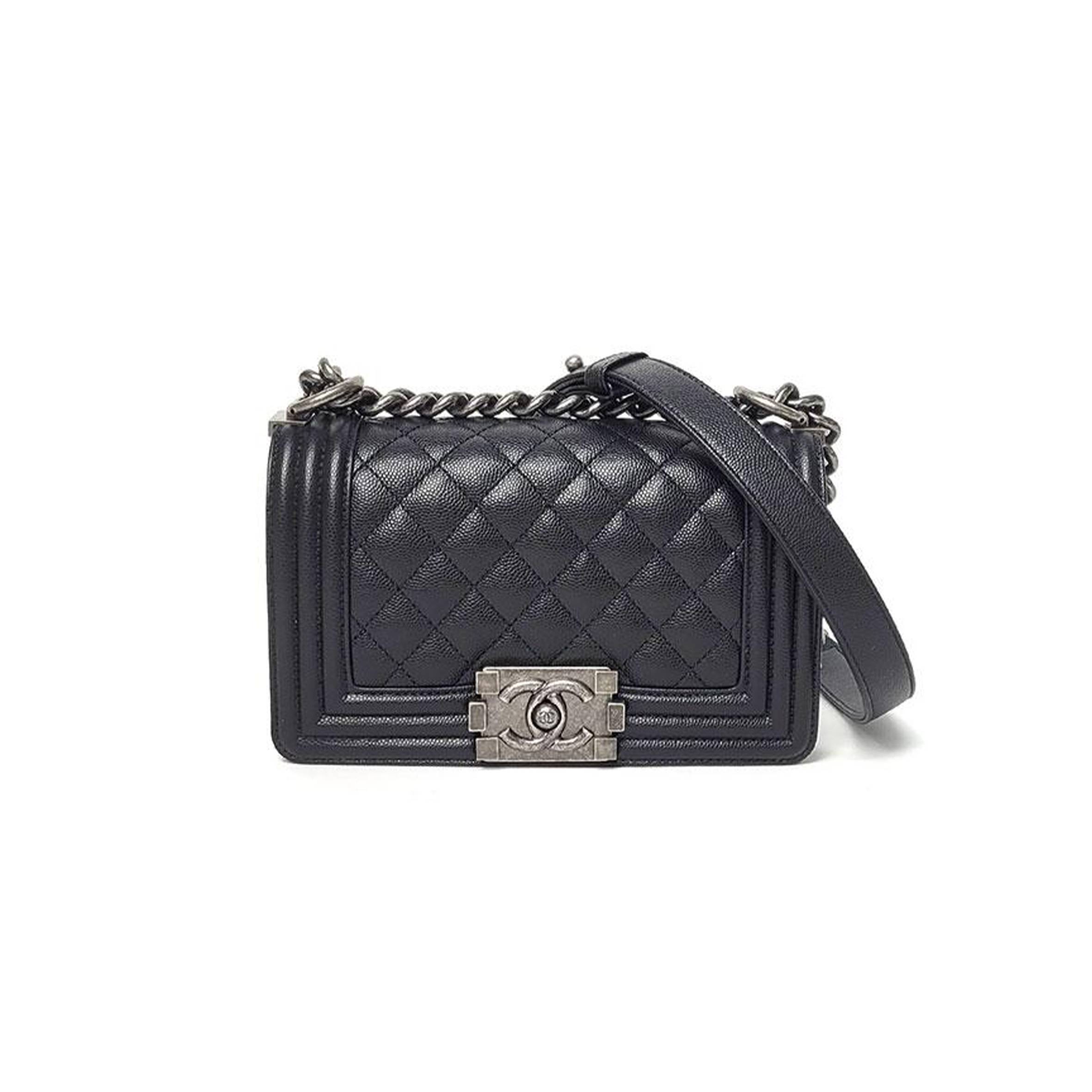 CHANEL SMALL BOY CHANEL HANDBAG . A67085 Y09953 94305 (20.5*12*8.5cm)